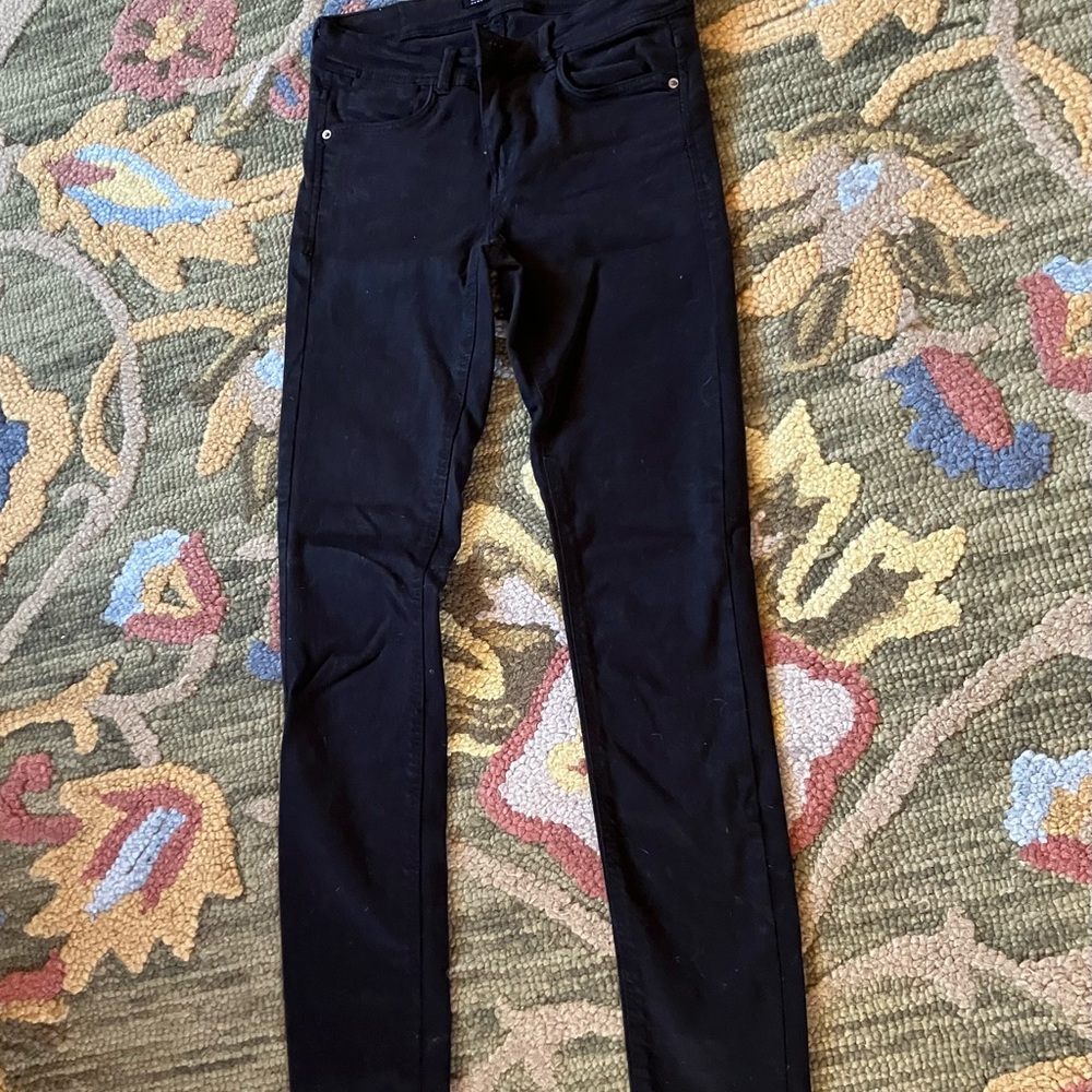 Zara Black Skinny Jeans Sleek and Stylish